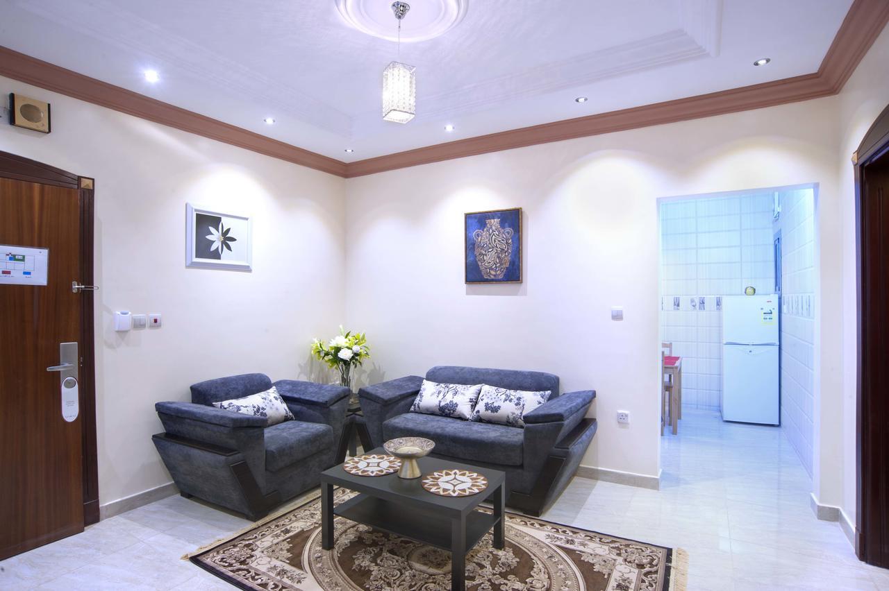 Al Ezzah Palace Hotel Suites Jeddah Exterior photo