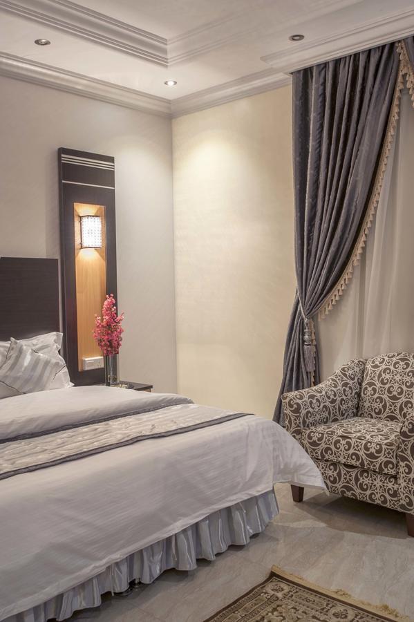 Al Ezzah Palace Hotel Suites Jeddah Exterior photo