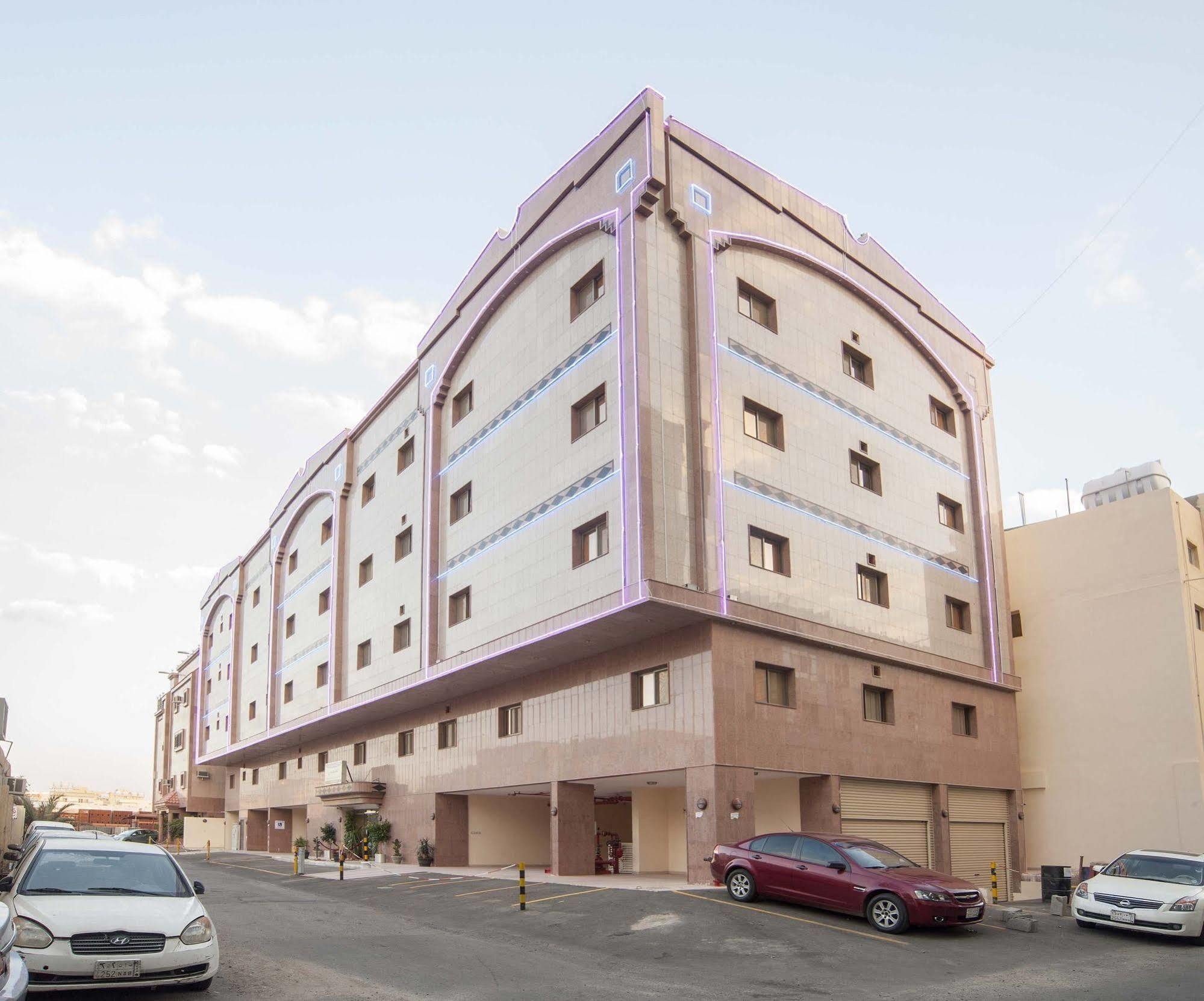 Al Ezzah Palace Hotel Suites Jeddah Exterior photo